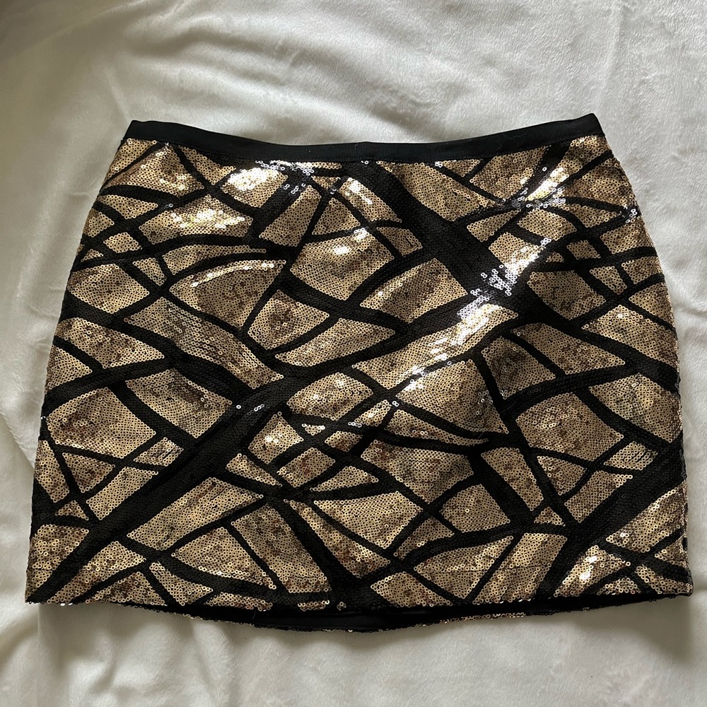 Gently used sequin mini skirt.